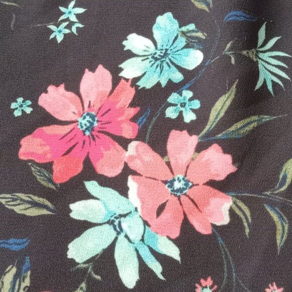 Lane Bryant Black and Colorful Floral Print Roll Tab Sleeve Button Blouse 14 16 - Picture 11 of 12